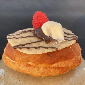 Fastelavnsboller med flde